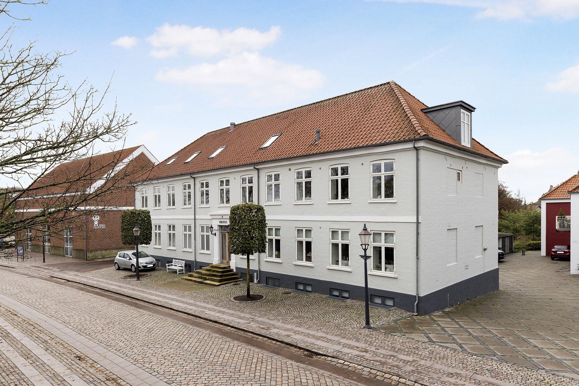 Lys og moderne ejerlejlighed i Ribe centrum!