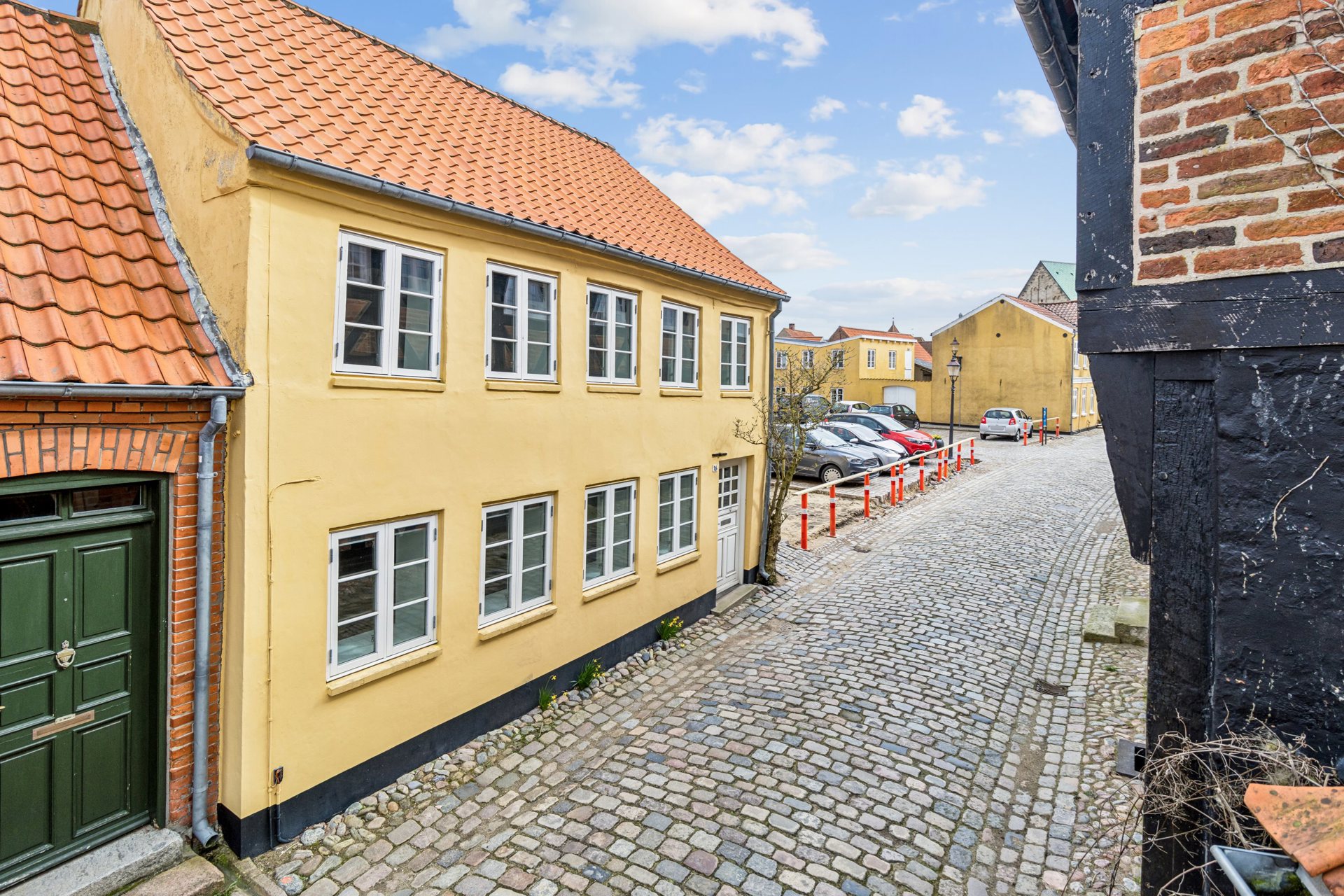 Indflytningsklart byhus i hjertet af Ribe med fantastisk gårdhave!