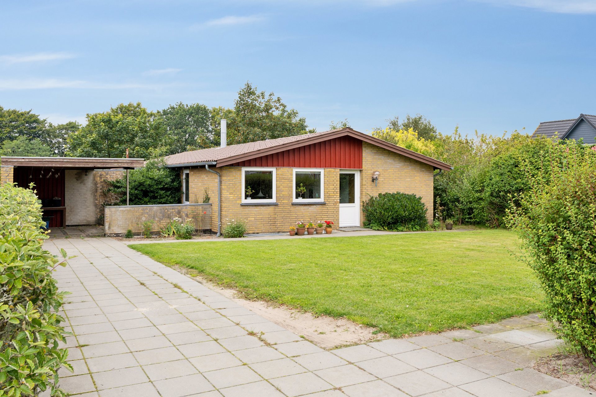 Rummelig villa med mange muligheder i Tangekvarteret!