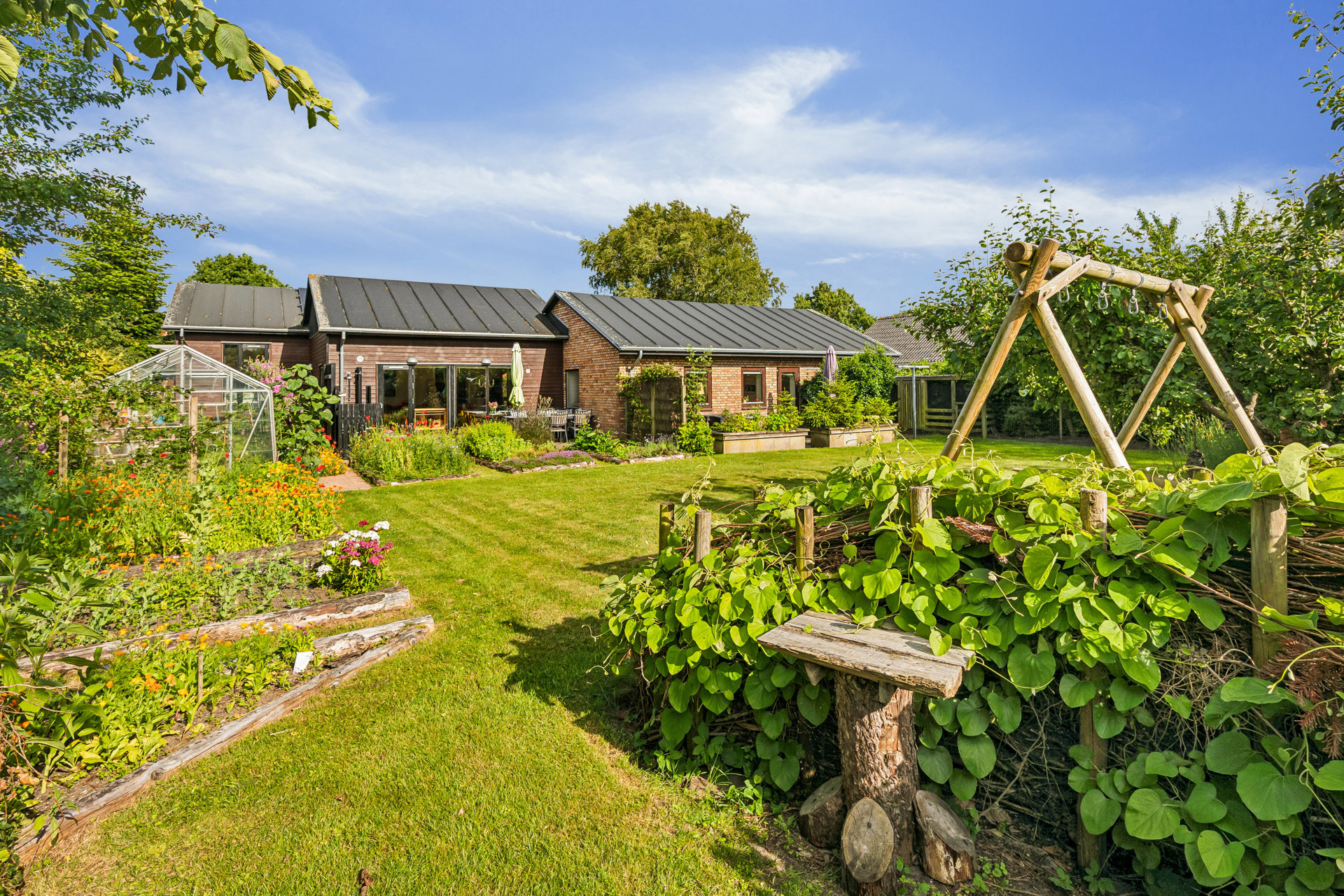 Spændende villa på Engvej i Tangekvarteret!
