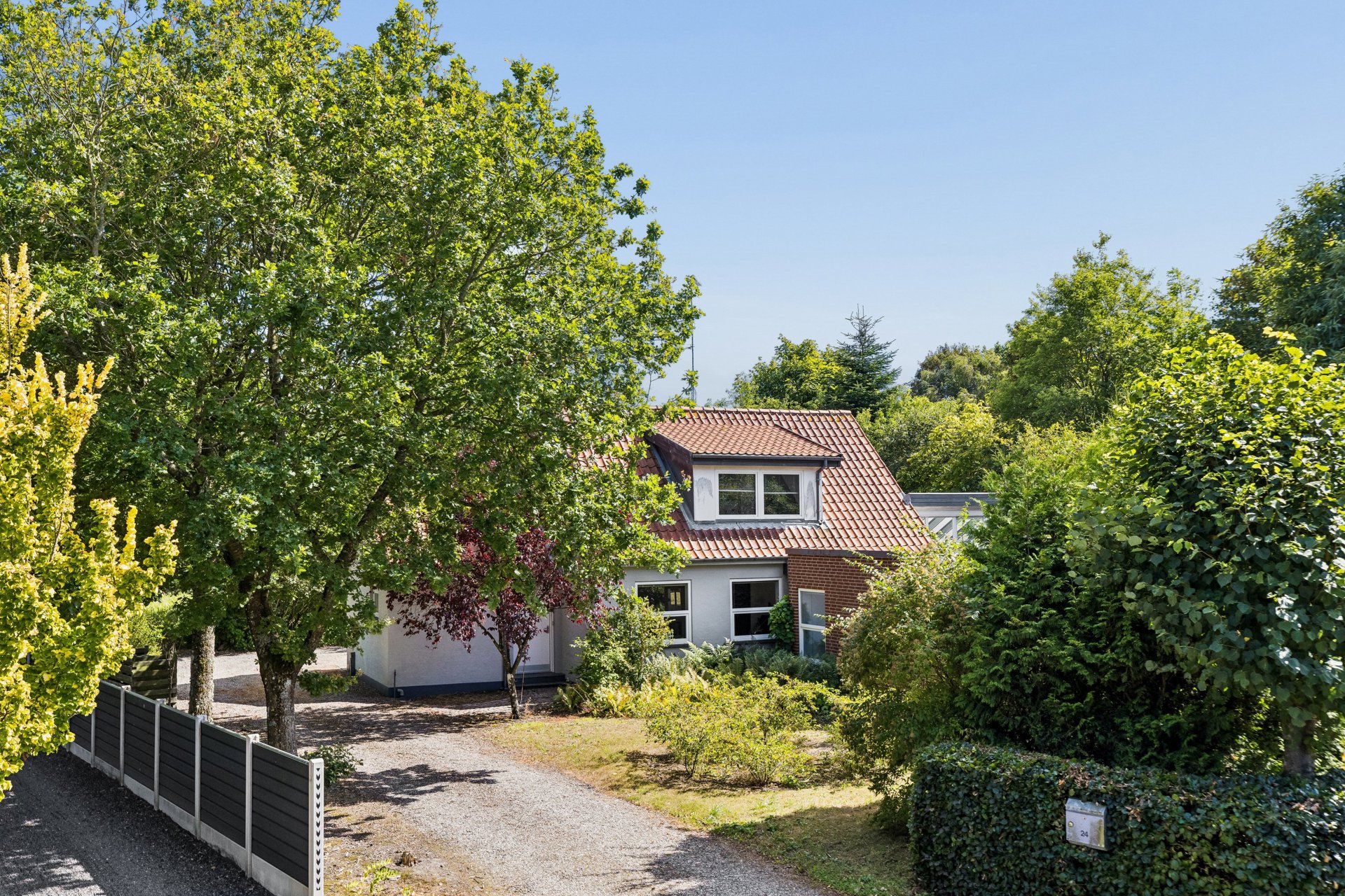 Rummelig villa i Vester Vedsted!